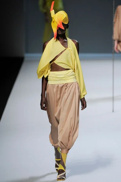 Look 33